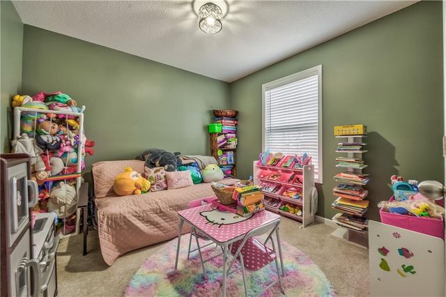 18505 E Bundschu Place, Independence, MO 64056