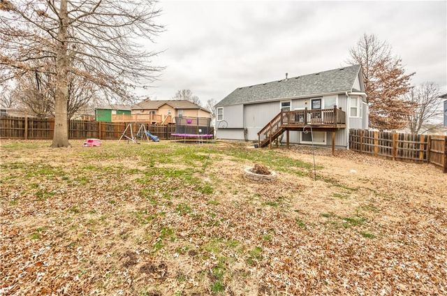 18505 E Bundschu Place, Independence, MO 64056