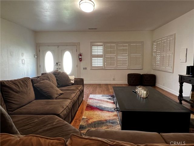 5871 Fullerton Avenue, Buena Park, CA 90621