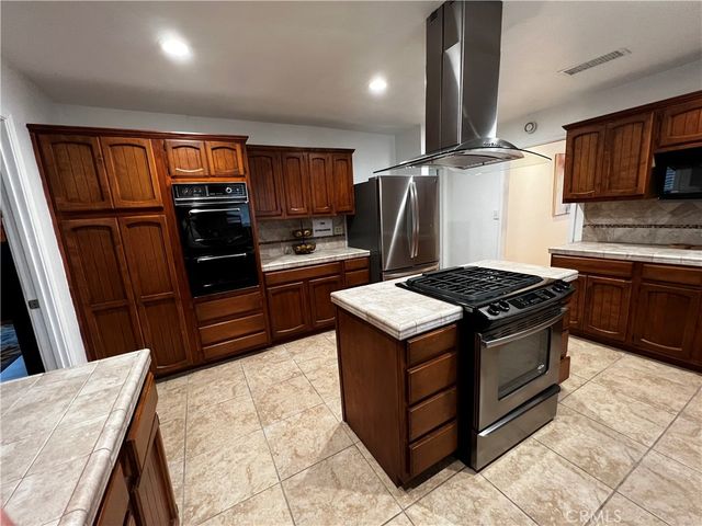 5871 Fullerton Avenue, Buena Park, CA 90621