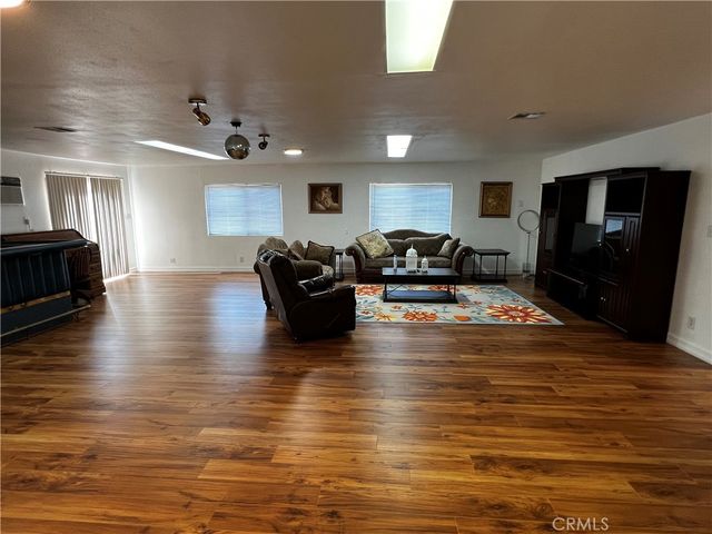 5871 Fullerton Avenue, Buena Park, CA 90621