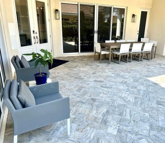 2921 Twin Oaks Way, Wellington, FL 33414