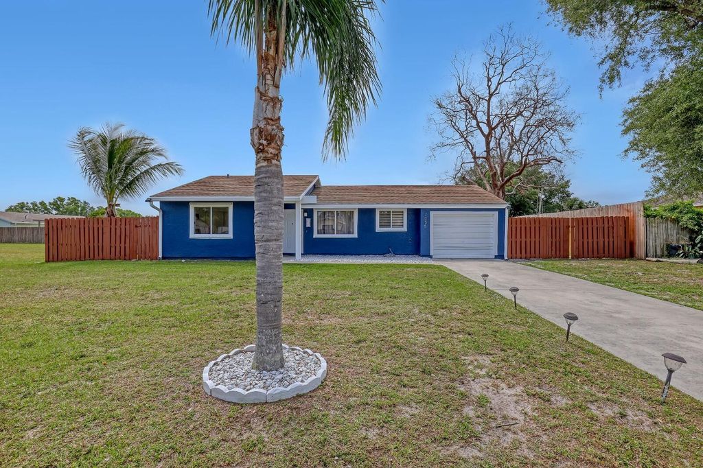 2055 SE West Dunbrooke Circle, Port St. Lucie, Port St Lucie, FL 34952