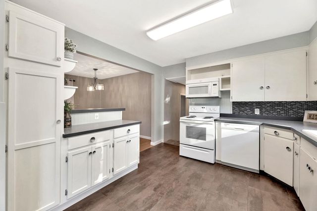 804 Columbus, Newton, KS 67114