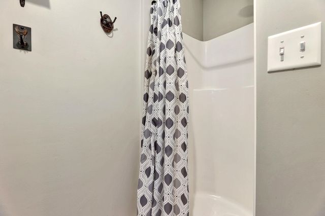 804 Columbus, Newton, KS 67114