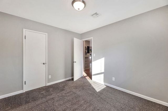 804 Columbus, Newton, KS 67114