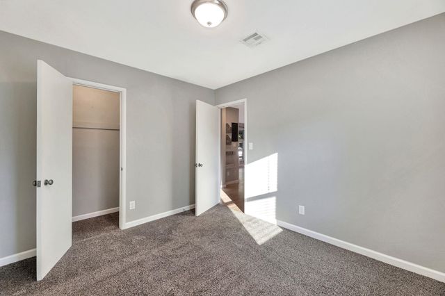 804 Columbus, Newton, KS 67114