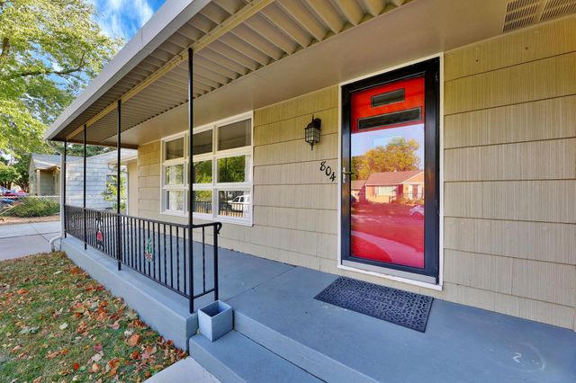 804 Columbus, Newton, KS 67114