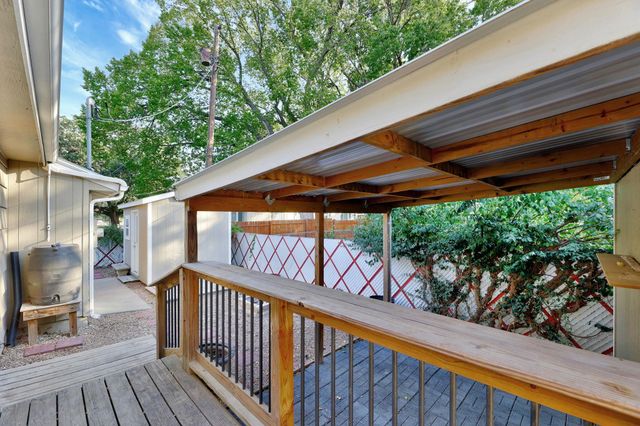 804 Columbus, Newton, KS 67114