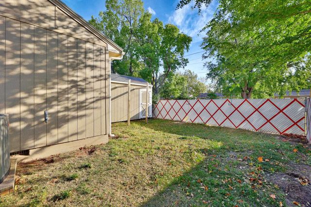 804 Columbus, Newton, KS 67114