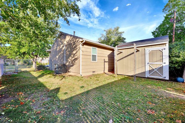 804 Columbus, Newton, KS 67114