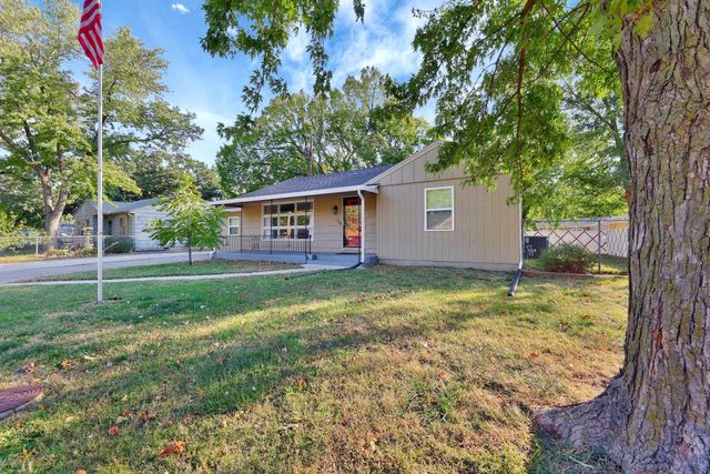 804 Columbus, Newton, KS 67114