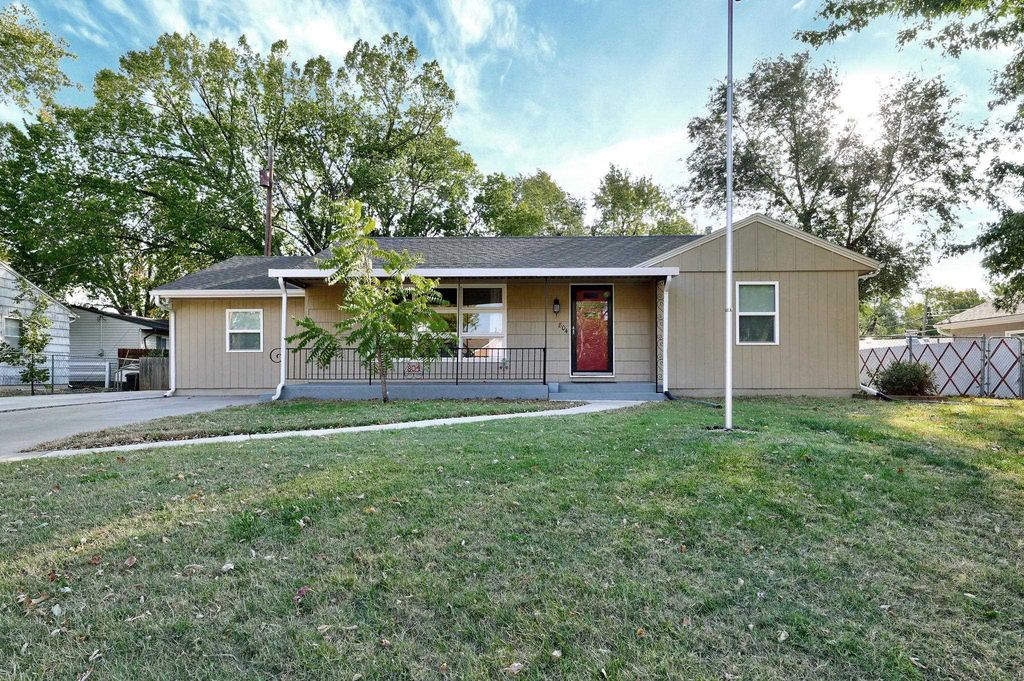 804 Columbus, Newton, KS 67114