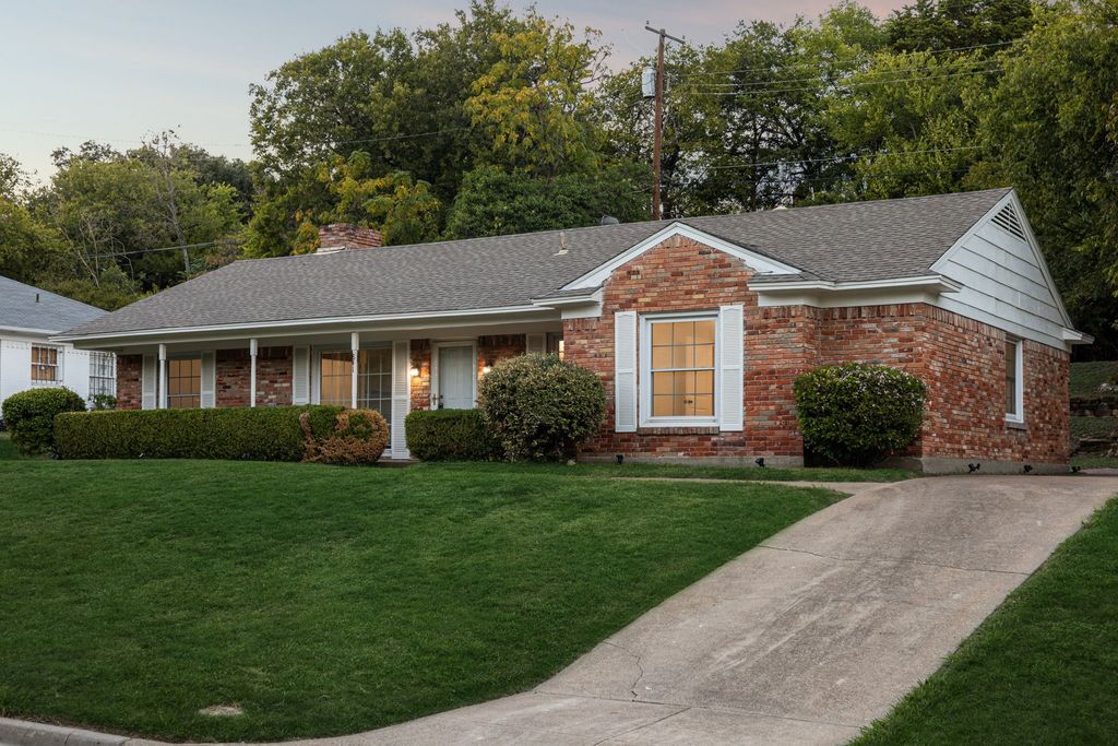 841 Brookwood Drive, Dallas, TX 75224 — photo 2