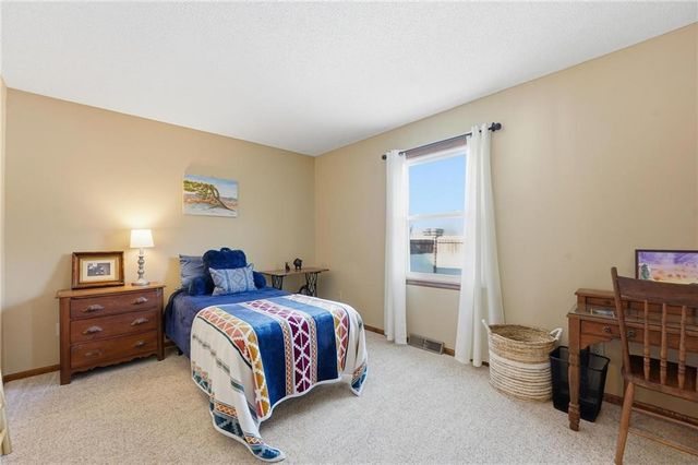 103 SW Hillcrest Lane, Lee's Summit, MO 64063