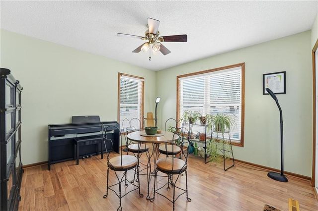 103 SW Hillcrest Lane, Lee's Summit, MO 64063