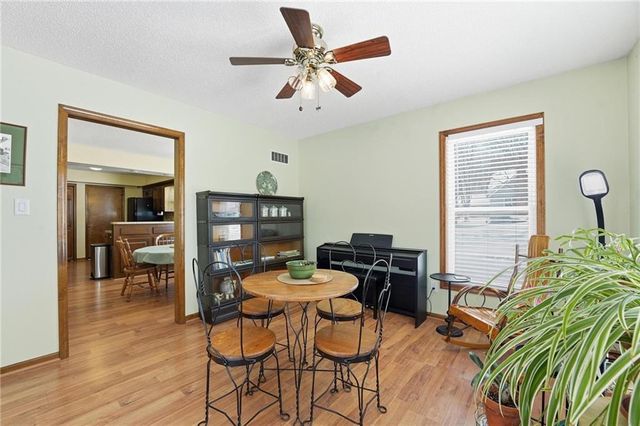 103 SW Hillcrest Lane, Lee's Summit, MO 64063