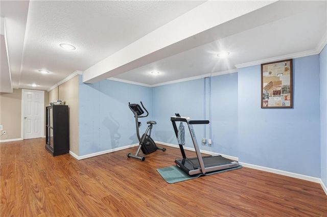 103 SW Hillcrest Lane, Lee's Summit, MO 64063