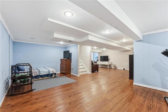 103 SW Hillcrest Lane, Lee's Summit, MO 64063