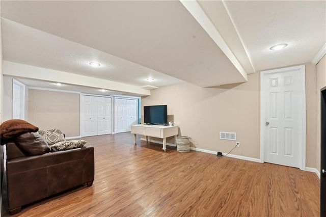 103 SW Hillcrest Lane, Lee's Summit, MO 64063