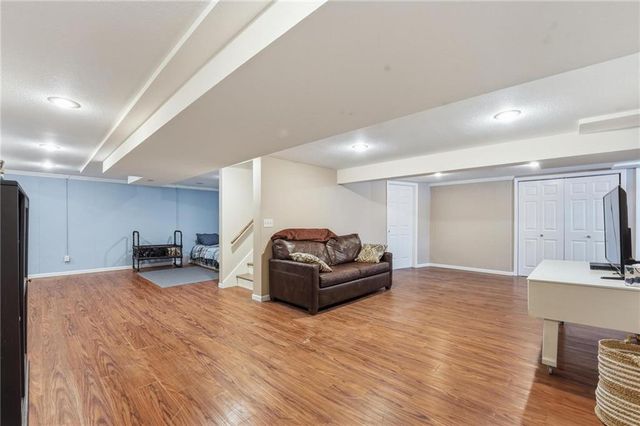 103 SW Hillcrest Lane, Lee's Summit, MO 64063