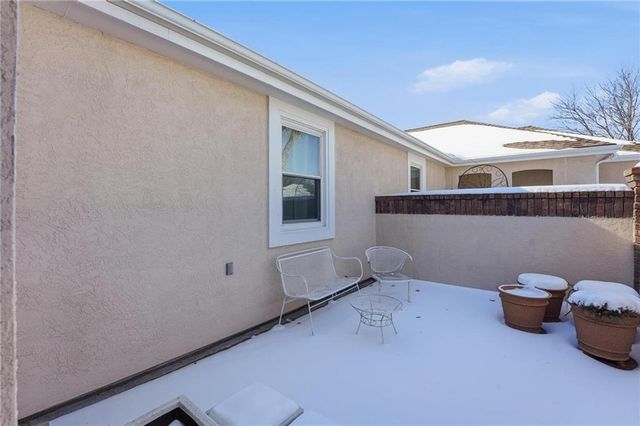 103 SW Hillcrest Lane, Lee's Summit, MO 64063