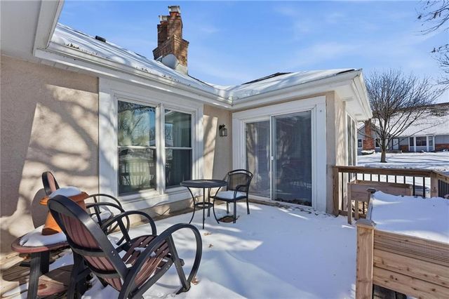 103 SW Hillcrest Lane, Lee's Summit, MO 64063