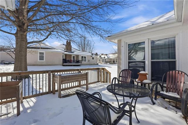 103 SW Hillcrest Lane, Lee's Summit, MO 64063