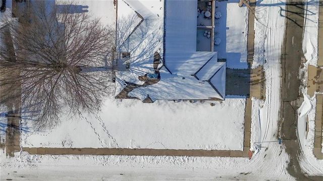 103 SW Hillcrest Lane, Lee's Summit, MO 64063