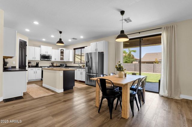 1130 E HARVEST Road, San Tan Valley, AZ 85140