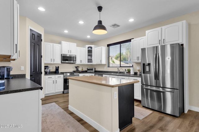 1130 E HARVEST Road, San Tan Valley, AZ 85140