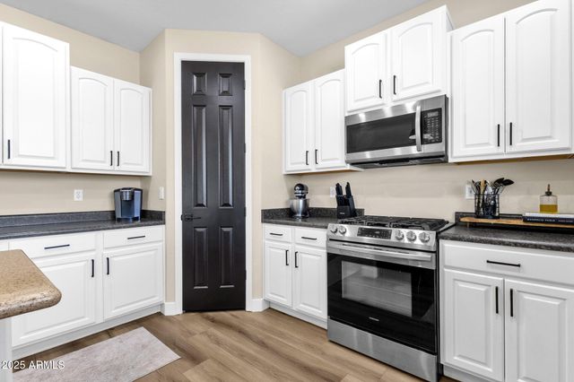 1130 E HARVEST Road, San Tan Valley, AZ 85140