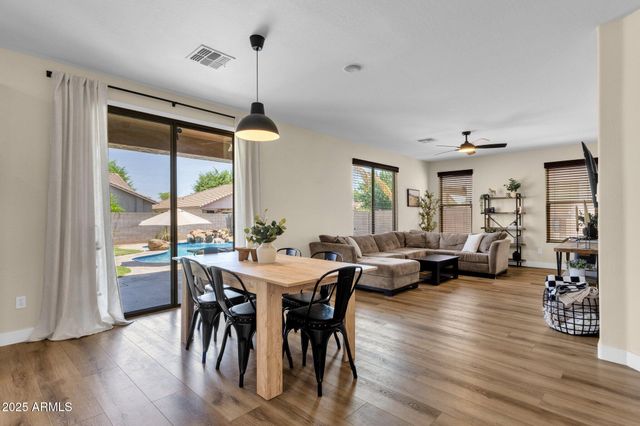 1130 E HARVEST Road, San Tan Valley, AZ 85140