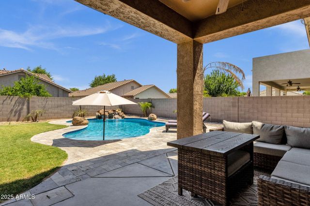 1130 E HARVEST Road, San Tan Valley, AZ 85140