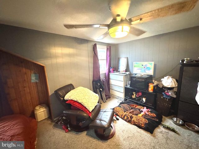 1321 CANTERBURY LN, York, PA 17406