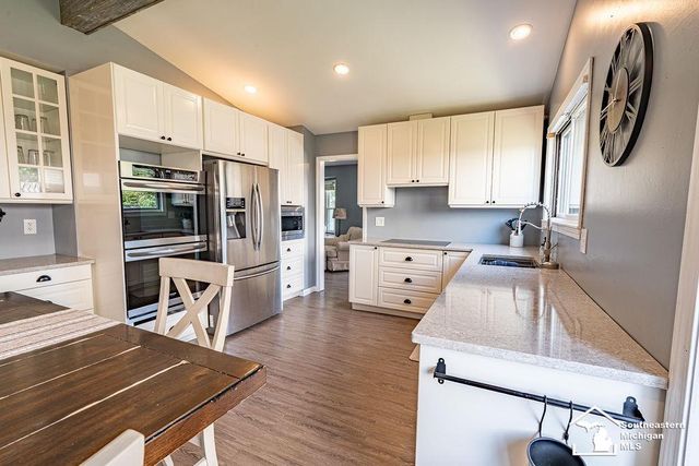 278 Kings Way Road, Canton, MI 48188