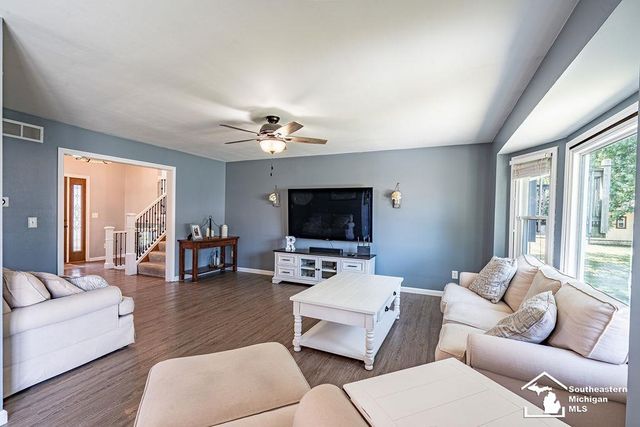 278 Kings Way Road, Canton, MI 48188