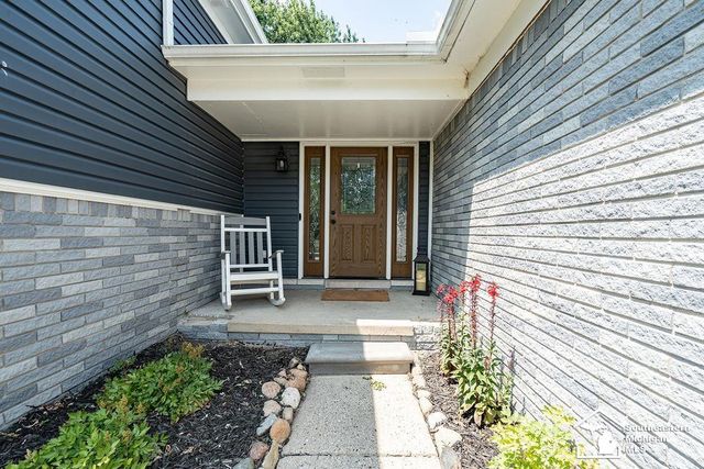 278 Kings Way Road, Canton, MI 48188