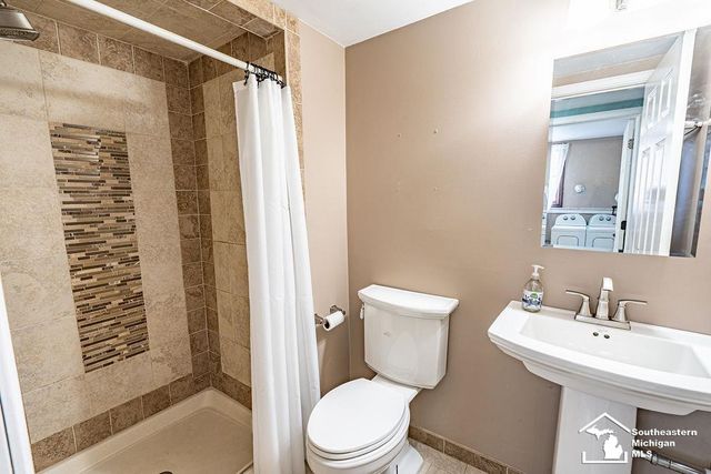 278 Kings Way Road, Canton, MI 48188