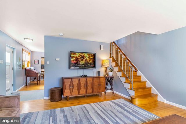 6808 HENRY AVE, Philadelphia, PA 19128