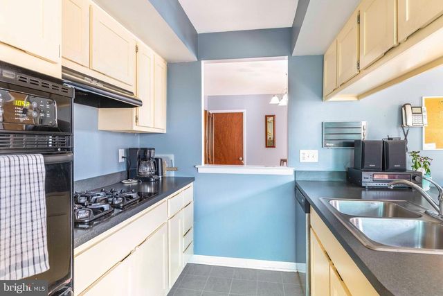 6808 HENRY AVE, Philadelphia, PA 19128