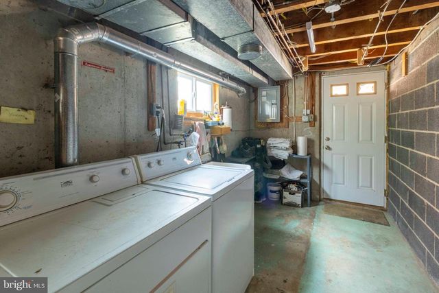 6808 HENRY AVE, Philadelphia, PA 19128