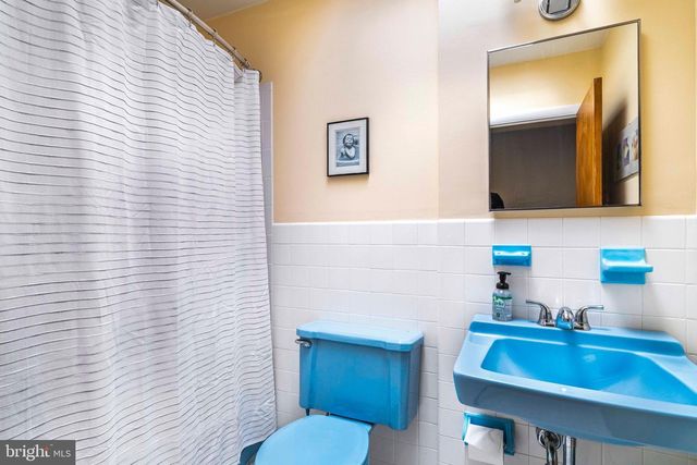 6808 HENRY AVE, Philadelphia, PA 19128