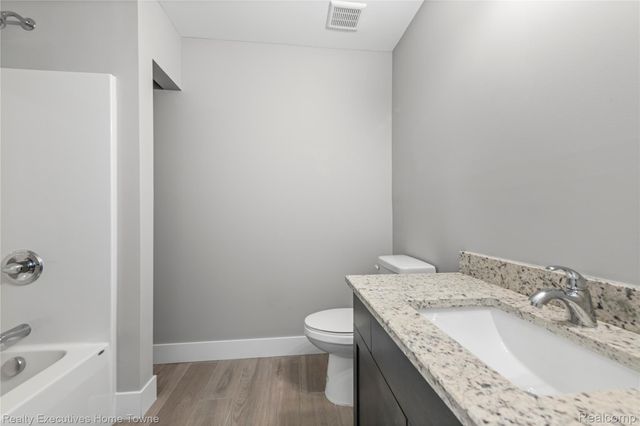 303 Hidden Harbor 2, Marine City, MI 48039