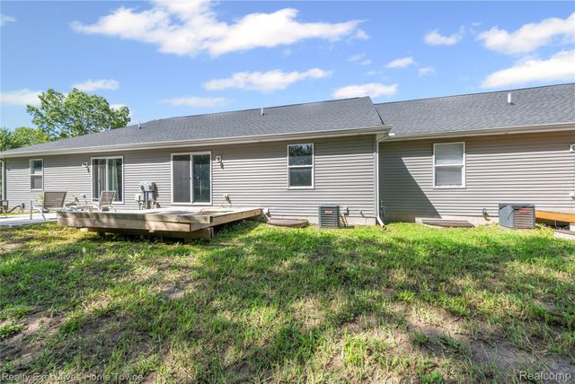 303 Hidden Harbor 2, Marine City, MI 48039