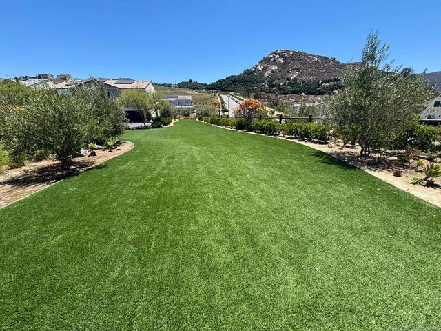 312 Zest Lane, Fallbrook, CA 92028