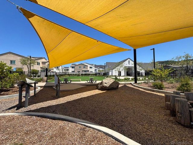 312 Zest Lane, Fallbrook, CA 92028