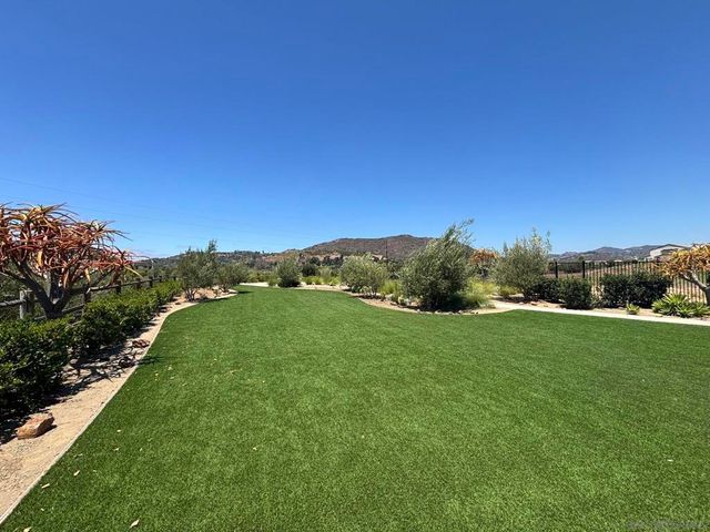 312 Zest Lane, Fallbrook, CA 92028