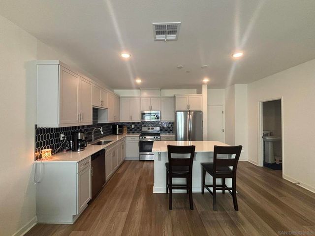 312 Zest Lane, Fallbrook, CA 92028