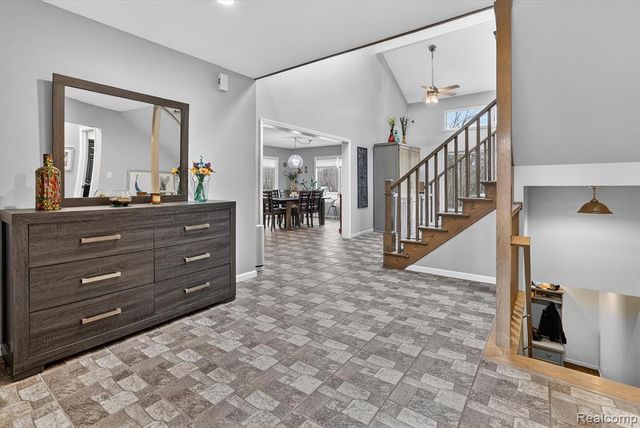 552 N Mckinley Road, Flushing, MI 48433